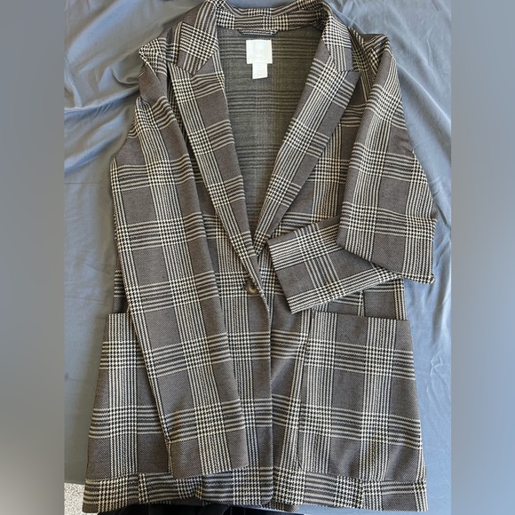 18. H&M Plaid Pattern Lapel Blazer/Coat - Picture 5 of 8